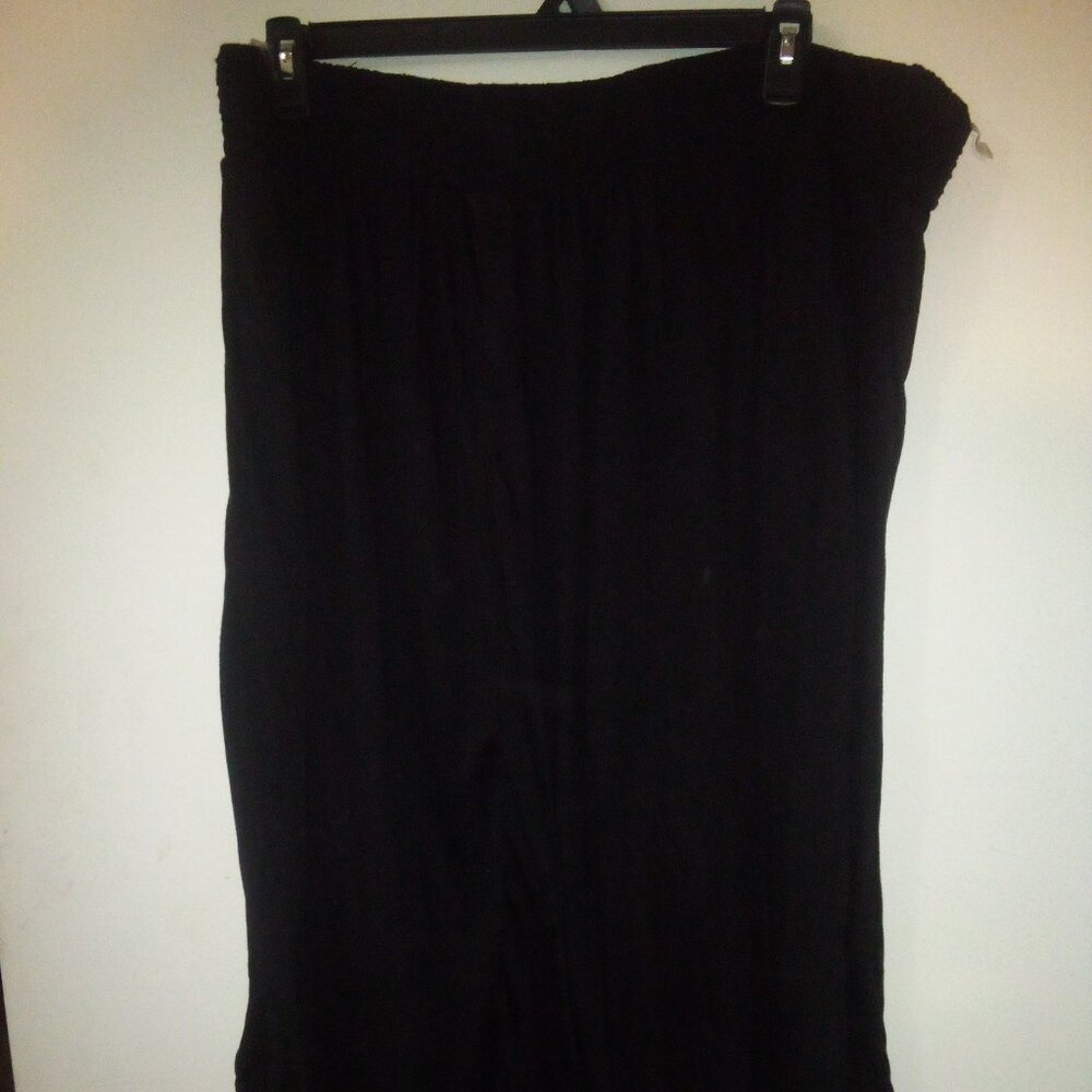FADED GLORY  WOMAN'S  3'x black skirt